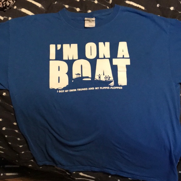 I’m in a boat T-shirt L - Picture 2 of 3